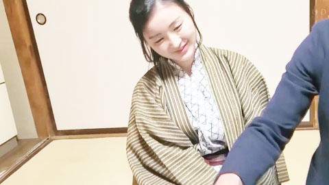 罩杯回归女孩首次温泉高潮太过火！本能释放！！进一步的色情觉醒野兽性爱纪录片_002