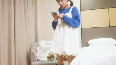 迷妹推荐--卡哇伊小嫩妹_稚嫩打扮刚成年爆炸反差很难言