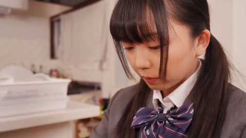 畜生父亲的性玩具_与男朋友关系破裂的制服美少女01