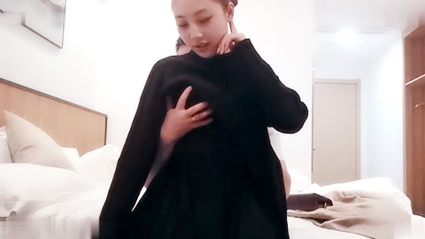 迷妹推荐--约炮偷拍很聊得来的服装店气质少妇老板娘骑坐得屌哥鸡巴好爽