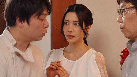 IPZZ_655_被下了強效春藥！苗條美女人妻在性愛按摩中舒服到瘋狂顫抖！_楓可憐_002