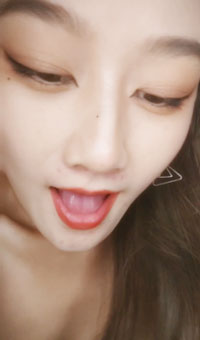 气质相当出众，是个白虎，啪啪自慰合集