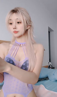 超模女神_深夜自慰大秀_淫叫抠逼流水！