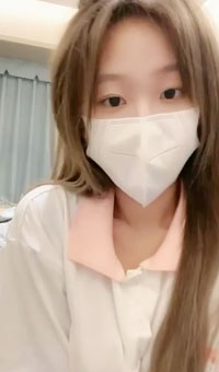 直播自慰 典型的清纯美女 美乳非常饱满 抚摸微毛逼逼_001
