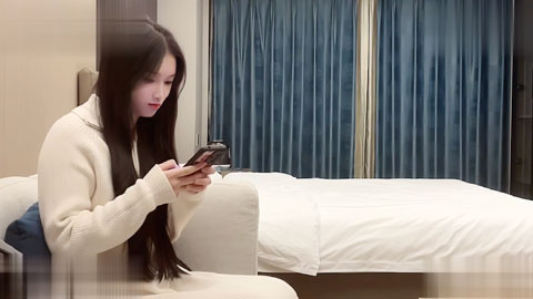 迷妹推荐--兼职学生妹，阴毛浓密，外表看着很清纯，实则淫荡不堪