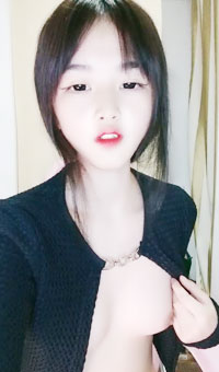 可爱嫩妹超会玩