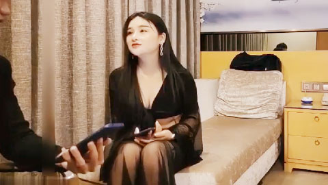 迷妹推荐--高质量外围小姐姐极品身姿看了就神魂颠倒欲望冲动，美腿美乳翘臀跪爬迎合鸡巴插入搞穴哦哦娇吟操