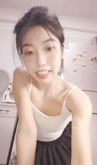 反差婊骚母狗_黑丝高跟长腿道具自慰狂插发骚！