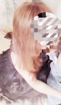 深夜趁着老婆熟睡钻进小姨子被窝共浴爱河。