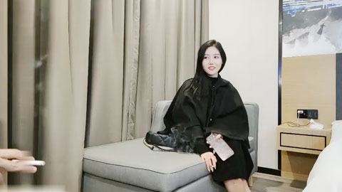 迷妹推荐--隐藏在黑裙下的曼妙身材