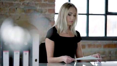 女秘书和老板一个办公室