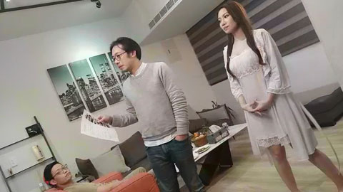 拍摄现场在拍偷情大戏，当着老公面啪啪-02 (1)