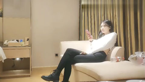 迷妹推荐--极品长腿外围小姐姐_