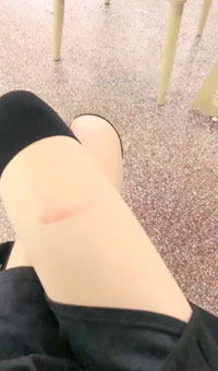 骚货学妹_淫穴塞着跳蛋去食堂发骚，刷礼物就顶得淫叫啊啊，太爽受不了跑去厕所自慰