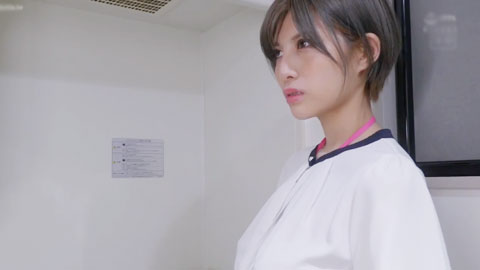 他说这样的内衣穿着像做鸡的