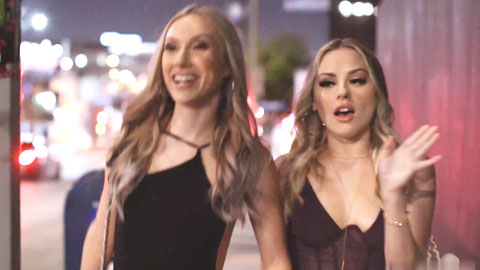 和闺蜜两个深夜街头寻找猎物