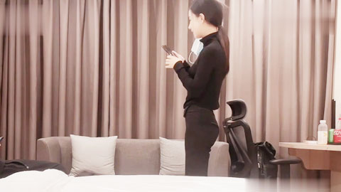 迷妹推荐--极品气质女神在校兼职学生妹