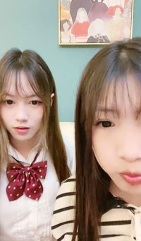 JK装清纯美少女！姐妹花一起！小尺度全裸诱惑