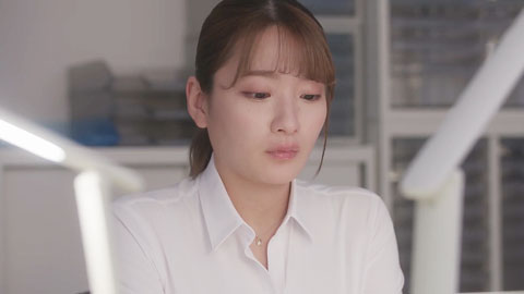 淋着大雨…失去了看前辈湿漉漉的透明J奶的理由--1