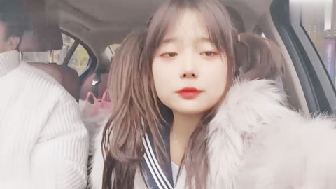 迷妹推荐-U  P主大奶子蘿莉美女「小  包子」好好服侍辛苦上班  的男朋友