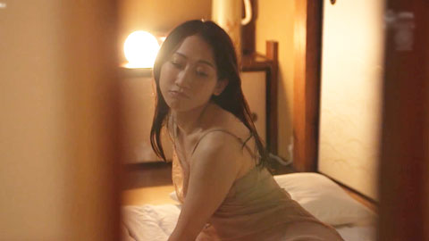 回家的7天，被姐姐用透明内裤的恶魔笑容和美臀引诱，我的理智崩溃了，一直在做爱 水俊假名_001