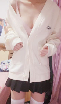 真巨乳清纯妹妹，紧俏嫩穴，太诱人了