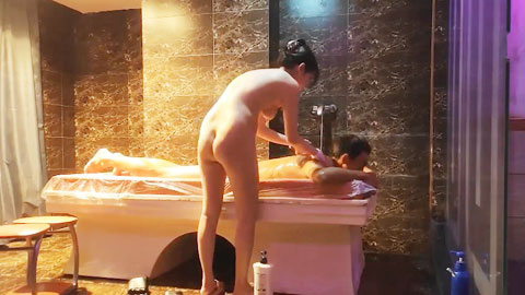 迷妹推荐--县城莞式洗浴按摩会所选秀_一流女技师_舔屁眼_乳推丝袜踩背