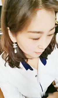 钢琴老师有有
