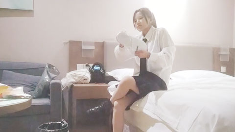 迷妹推荐--良家小妹约出来爽炮_颜值可爱忍不住爆操