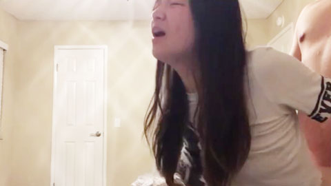 迷妹推荐--清纯女大被疯狂颜射