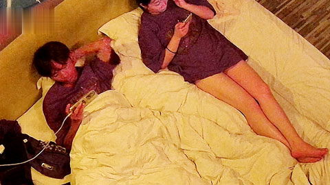 迷妹推荐--最新流出安防酒店偷拍极品软嫩大学情侣相互切磋性爱姿势