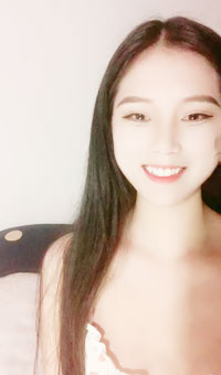 青春气息满满的大二艺术学院校花 多少男生的梦中女神