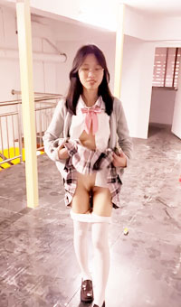 没人的杂物间调教学姐