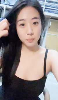 00后女大在金钱的诱惑下，给直播大哥漏胸，就喜欢这种渐渐下海的感觉！