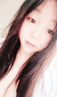 嫩妹一上来就暴露着巨乳蹂躏喘息