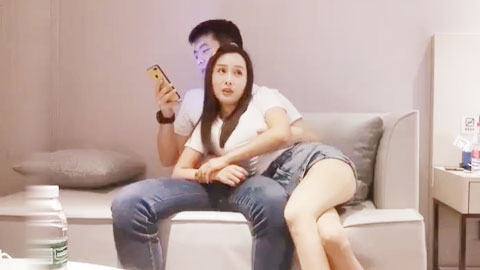 迷妹推荐--小骚屄说都顶到子宫口了