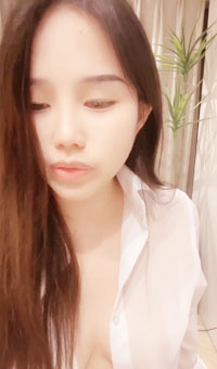 发育极好的白虎校花女神！道具自慰_高潮喷水