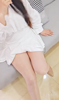 亲友在隔壁打麻将_小叔子奋力在嫂子身上辛勤耕耘