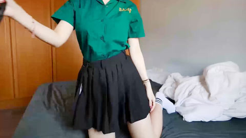 迷妹推荐--露脸女学生散发着繁衍的味道班主任再也忍受不住