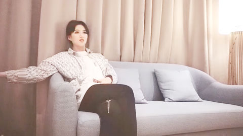 迷妹推荐--气质冷艳美女,花臂腿上纹身,大屌哥喜欢的很