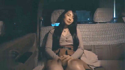 迷妹推荐--轻熟阿姨_我不想努力了_性感富婆勾搭年轻小伙