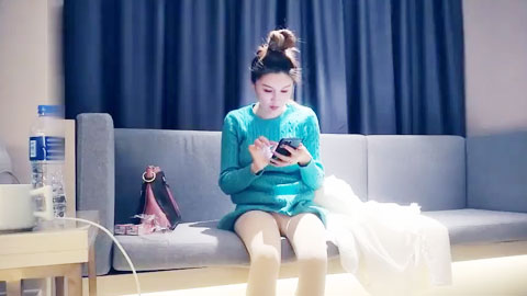 迷妹推荐--高雅贵妇_苗条身材上位骑乘自己动后入侧入猛操