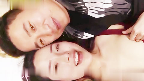 迷妹推荐--小夫妻情到深处直接在医院病床上干起来了