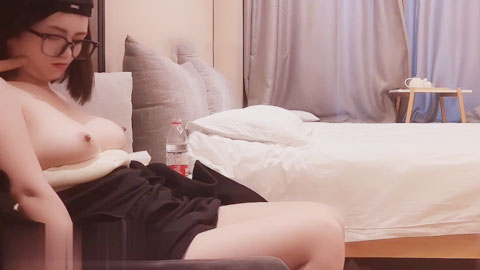 迷妹推荐--3000网约兼职大胸妹，皮肤白嫩光滑胸又大又软后入超爽