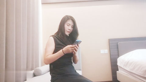 迷妹推荐--约炮网聊陌陌附近人约出风骚小少妇动作熟练一看就是老司机