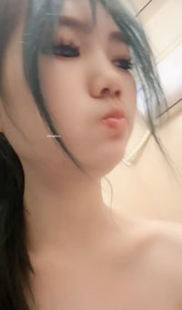 大奶子学妹!_抠穴自慰喷水啪啪狂射一身!