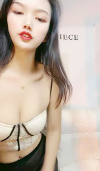 蘸点蜜桃酱草莓味妹妹