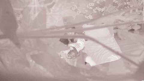 迷妹推荐--高清偷拍学生情侣开房做爱猛烈操逼妹子叫声销魂