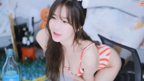 迷妹推荐-韩国女团内卷，被迫露骨跳骚舞博出名