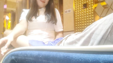 迷妹推荐--勾搭4位巨乳技师 边摸奶边打飞机，最近店里妹子的质量稳步提升，颜值挺高，对白精彩__001